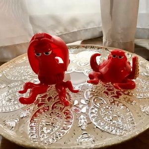 2 DISNEY PIXAR Hank Octopus Toys Dory Character Transforming Toy & Roll Car